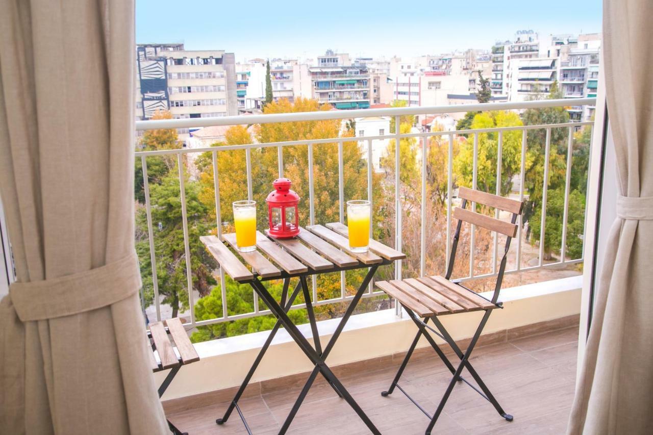 アテネMagnificent Luxury Retrostyle Flat Acropolis Viewアパートメント エクステリア 写真