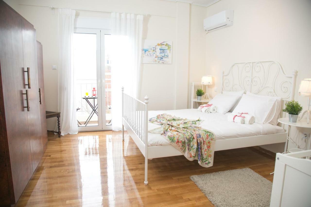 アテネMagnificent Luxury Retrostyle Flat Acropolis Viewアパートメント エクステリア 写真
