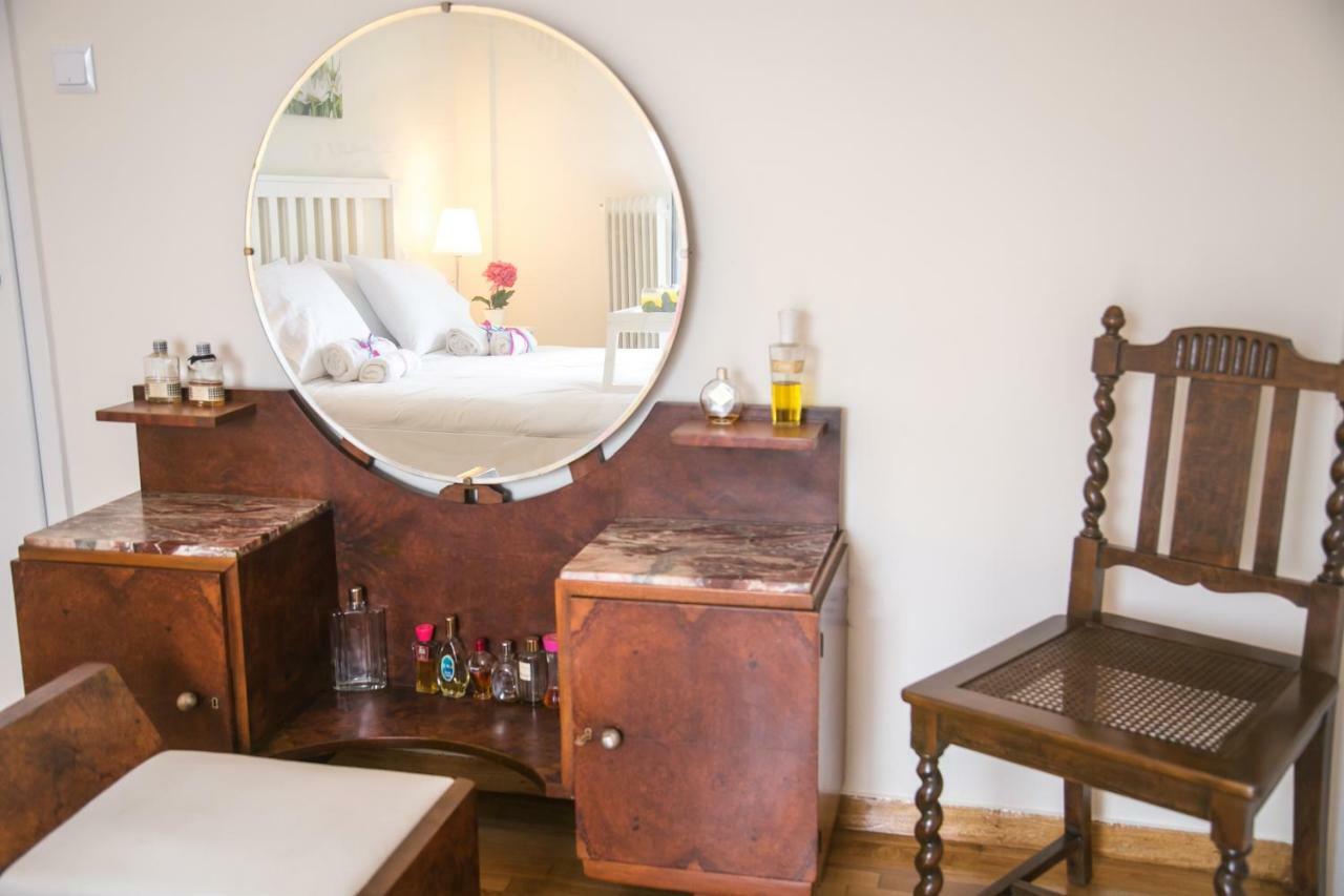 アテネMagnificent Luxury Retrostyle Flat Acropolis Viewアパートメント エクステリア 写真