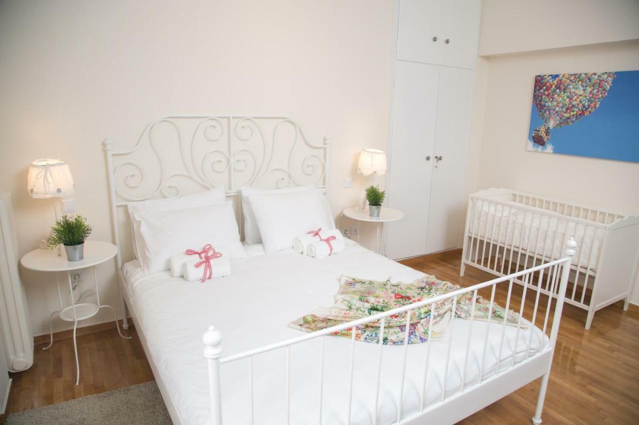 アテネMagnificent Luxury Retrostyle Flat Acropolis Viewアパートメント エクステリア 写真