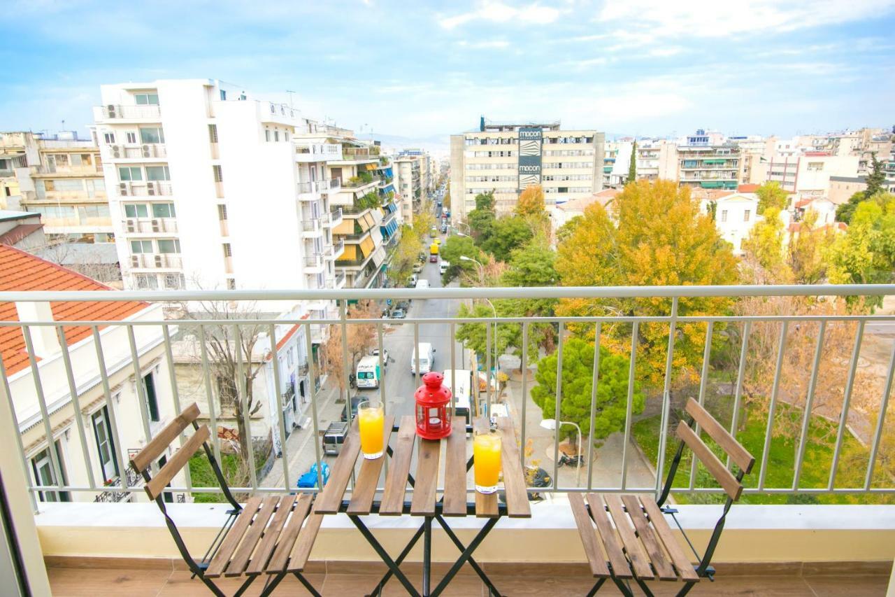 アテネMagnificent Luxury Retrostyle Flat Acropolis Viewアパートメント エクステリア 写真