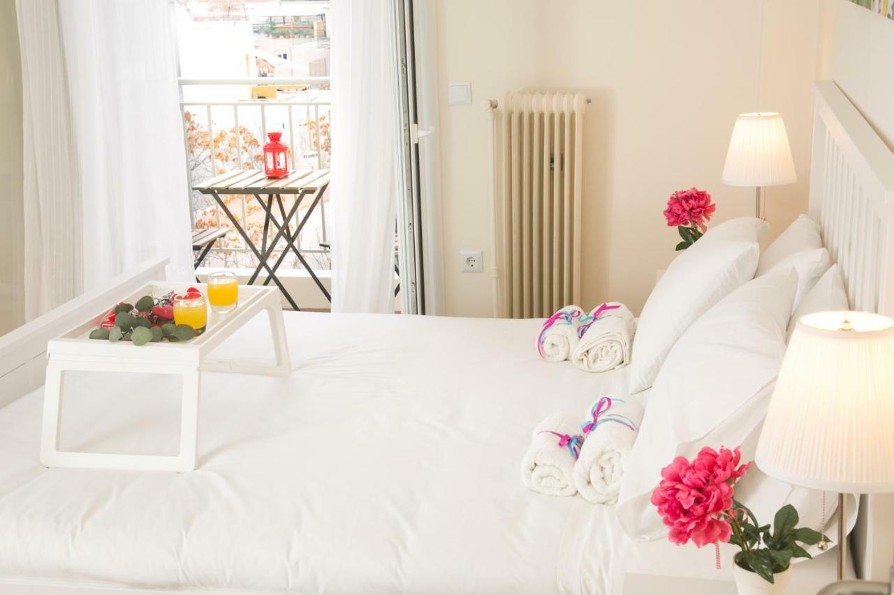 アテネMagnificent Luxury Retrostyle Flat Acropolis Viewアパートメント エクステリア 写真