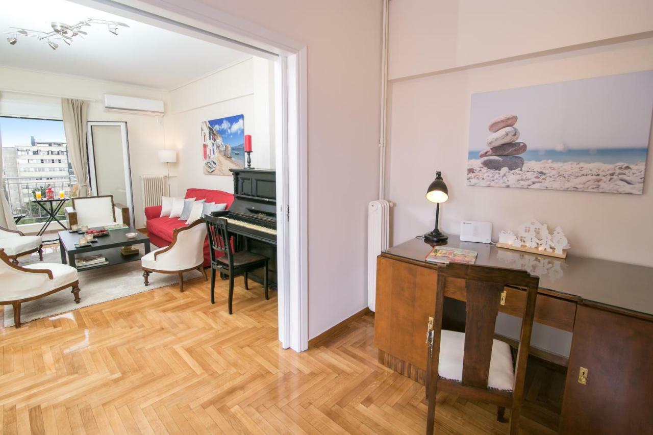 アテネMagnificent Luxury Retrostyle Flat Acropolis Viewアパートメント エクステリア 写真